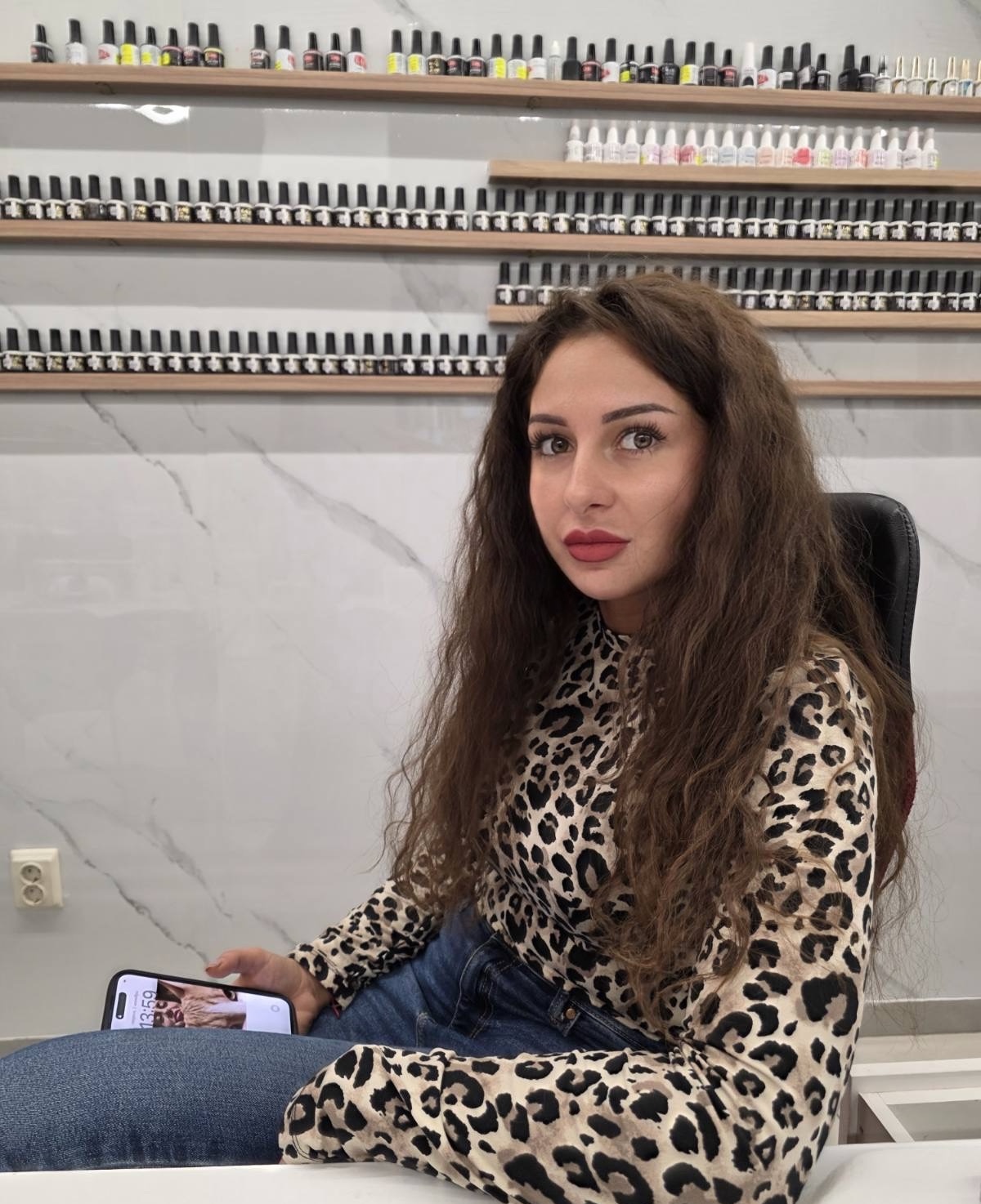 Михаела West